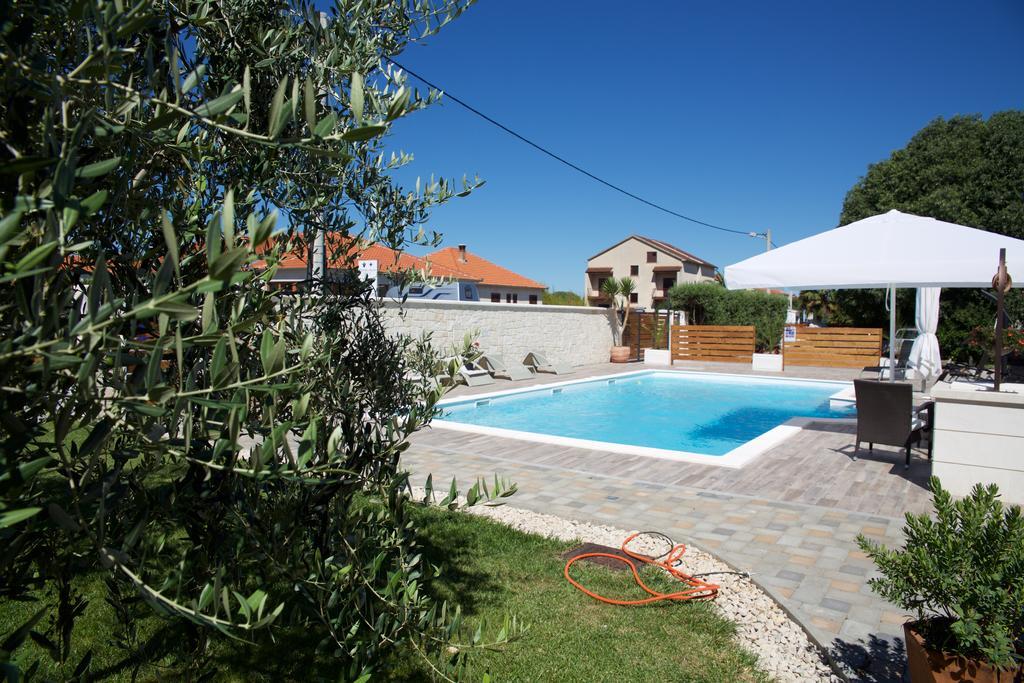 Banic Apartments With Pool Biograd Na Moru Exterior photo