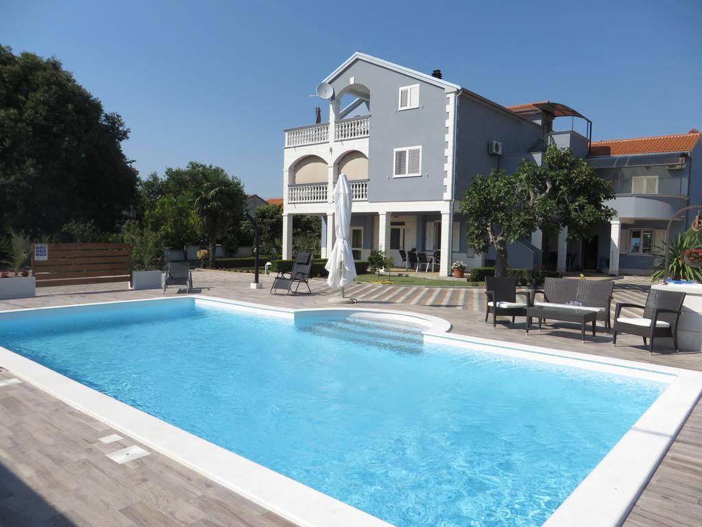 Banic Apartments With Pool Biograd Na Moru Room photo