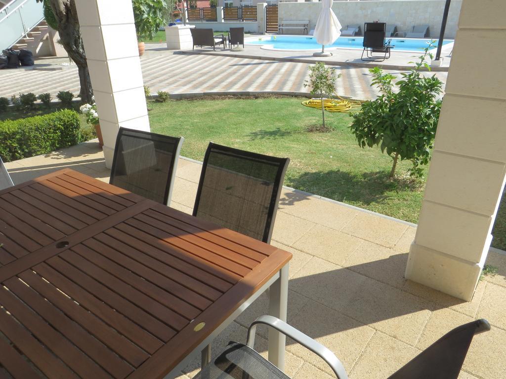 Banic Apartments With Pool Biograd Na Moru Room photo