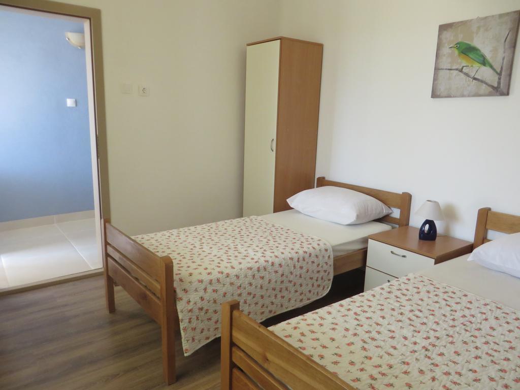 Banic Apartments With Pool Biograd Na Moru Room photo