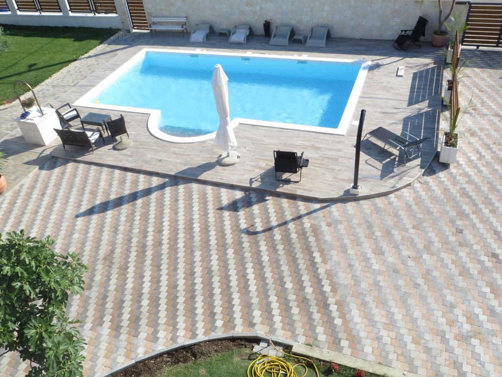 Banic Apartments With Pool Biograd Na Moru Room photo