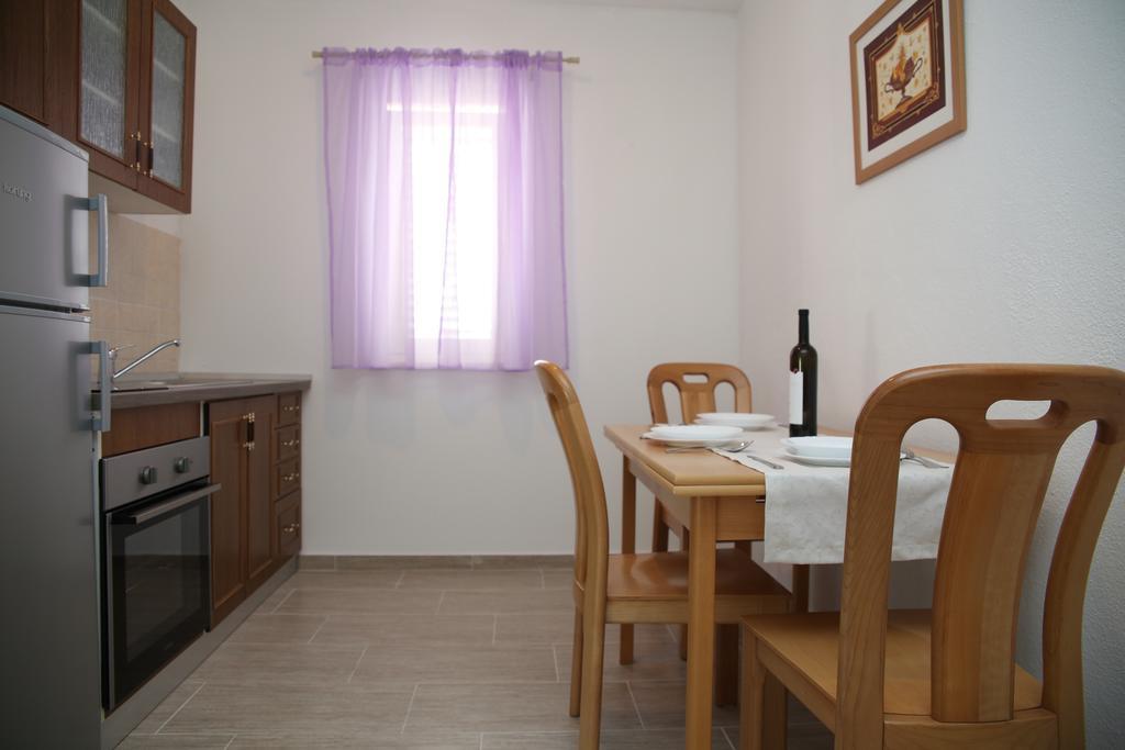 Banic Apartments With Pool Biograd Na Moru Room photo